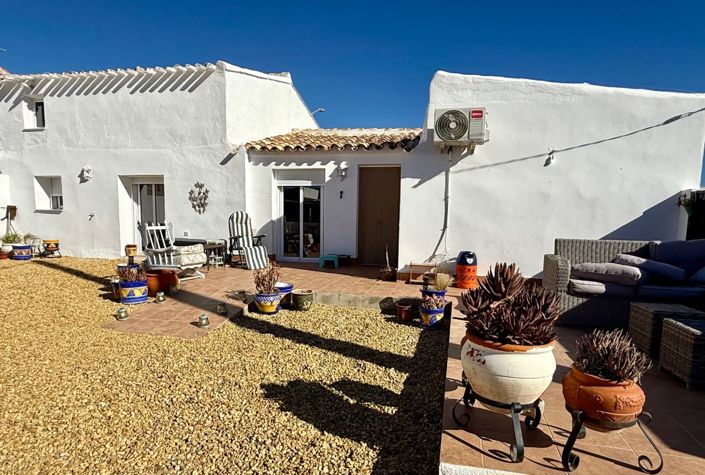 Image No.2-3 Bed Country House for sale