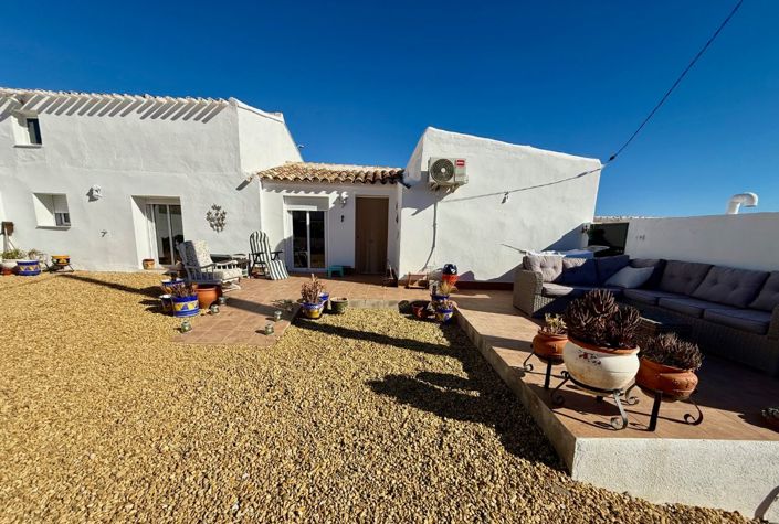 Image No.25-3 Bed Country House for sale