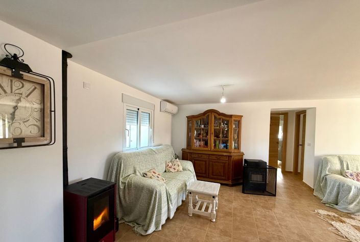 Image No.9-3 Bed Country House for sale