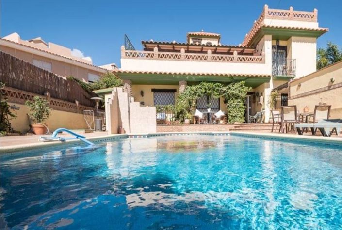 Image No.18-6 Bed Villa for sale