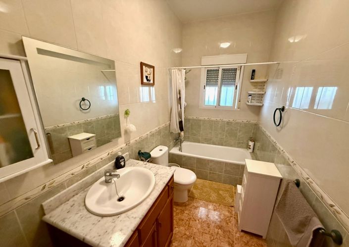 Image No.19-3 Bed Villa for sale