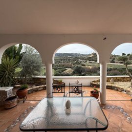 e151a67fd36d1181bbec517ac9040c5605001