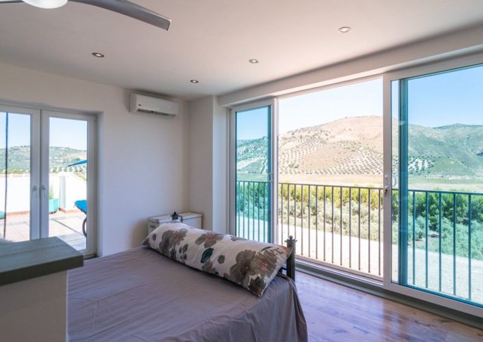 Image No.25-Villa / Détaché de 6 chambres à vendre à Iznájar