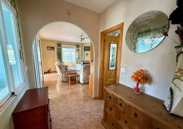 Image No.27-3 Bed Villa for sale