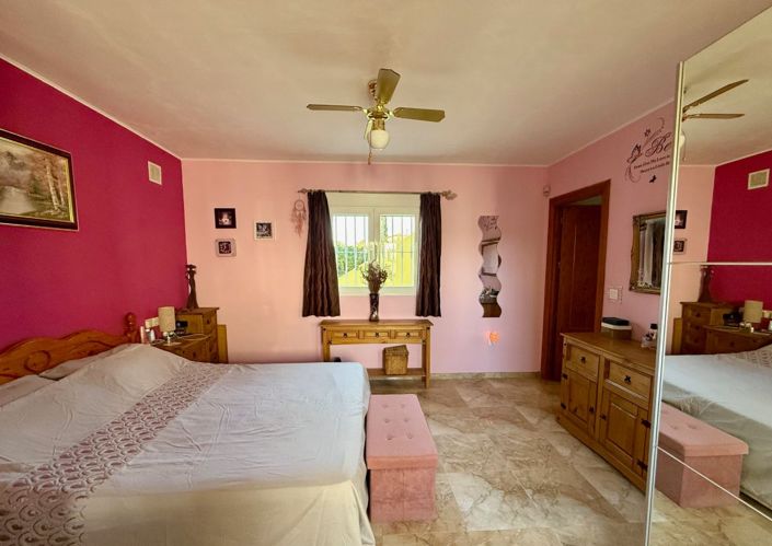 Image No.30-3 Bed Villa for sale