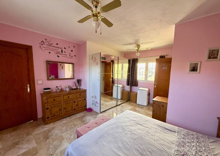 Image No.31-3 Bed Villa for sale