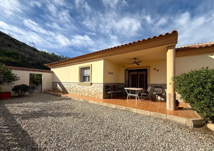 Image No.2-3 Bed Villa for sale