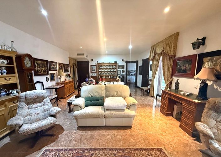 Image No.20-3 Bed Villa for sale