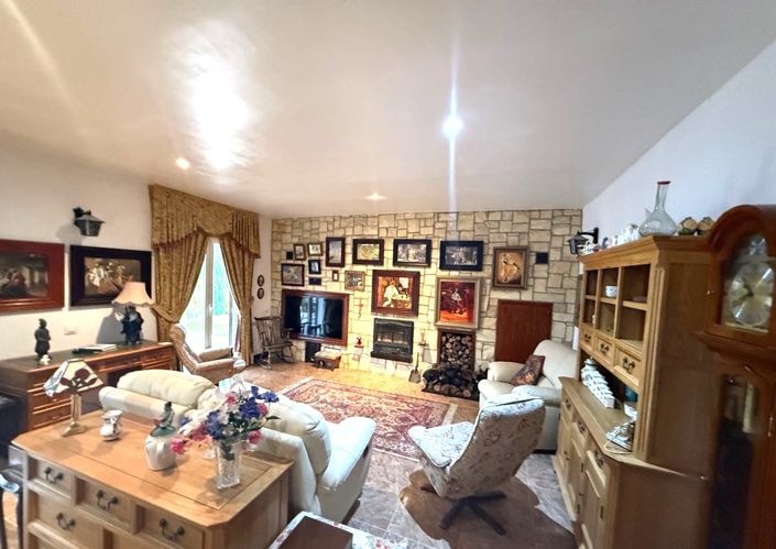 Image No.21-3 Bed Villa for sale