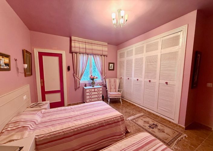 Image No.23-3 Bed Villa for sale