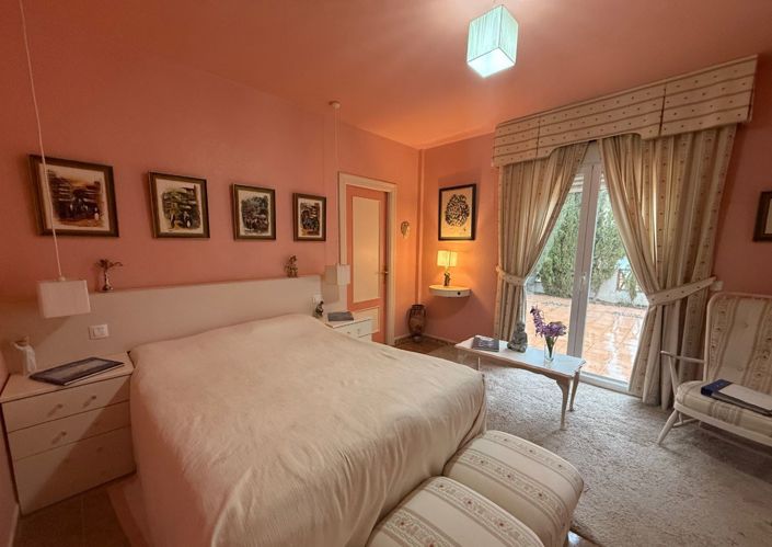 Image No.28-3 Bed Villa for sale