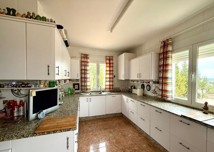 Image No.2-3 Bed Villa for sale