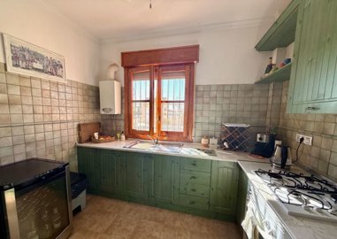 04bd45efe2880993bf08aca0a328b38f27599