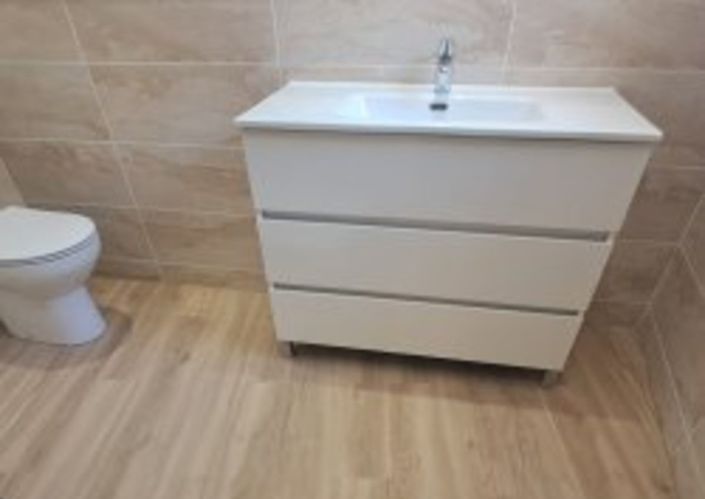 Image No.16-Maison de campagne de 6 chambres à vendre à Iznájar