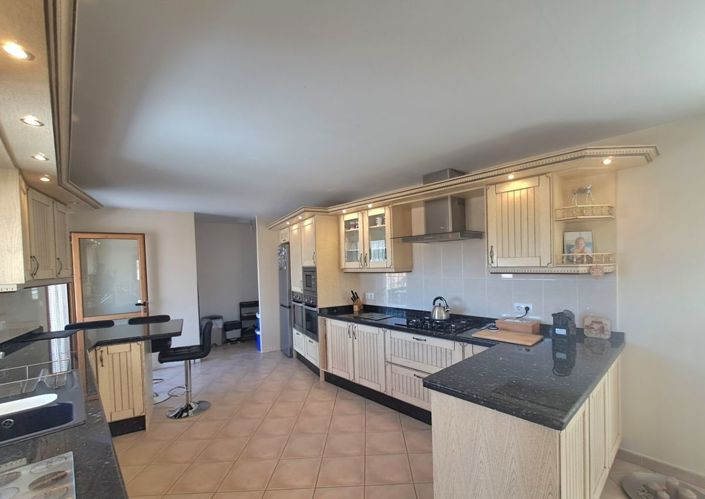 Image No.2-Maison de campagne de 6 chambres à vendre à Iznájar