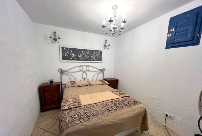 Image No.19-7 Bed Country House for sale