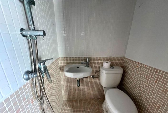 Image No.30-7 Bed Country House for sale