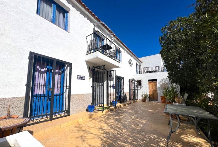 Image No.8-7 Bed Country House for sale