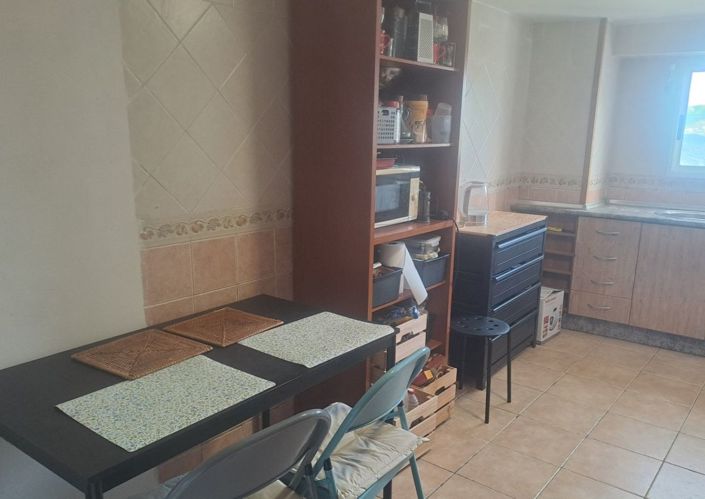 Image No.10-8 Bed Townhouse for sale