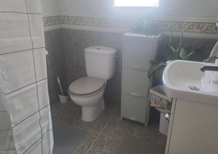 Image No.20-8 Bed Townhouse for sale