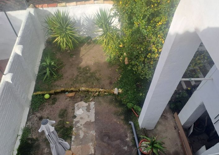 Image No.26-8 Bed Townhouse for sale