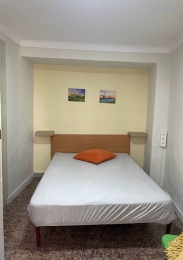 Image No.35-8 Bed Townhouse for sale