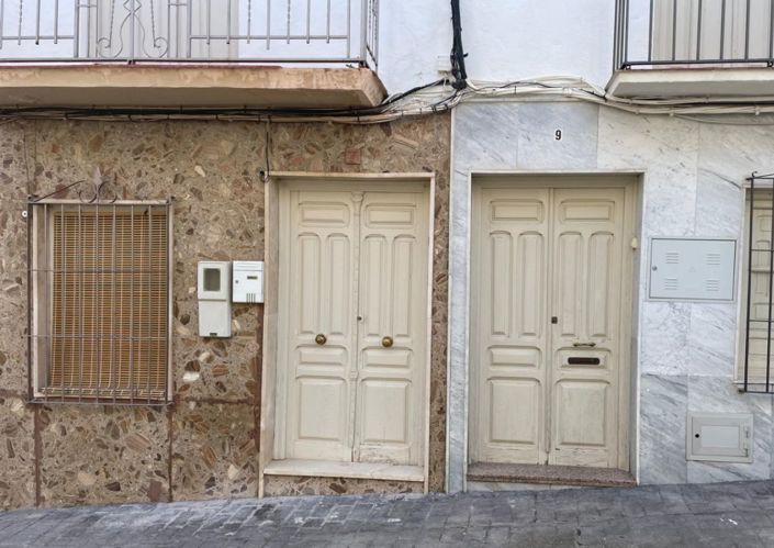 Image No.4-8 Bed Townhouse for sale