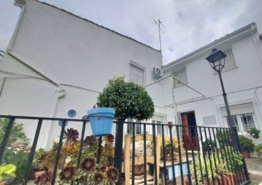 ee465bef6ffebeb672c563658c55beb724702