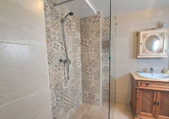 Image No.13-4 Bed Townhouse for sale