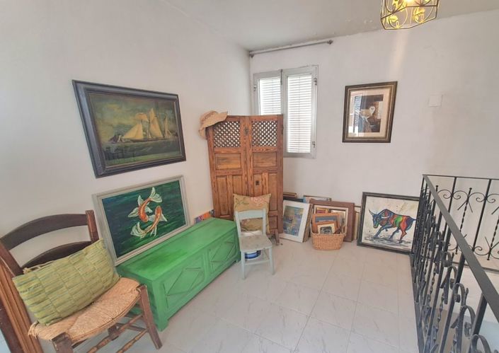 Image No.16-4 Bed Townhouse for sale