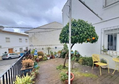 ee465bef6ffebeb672c563658c55beb740323