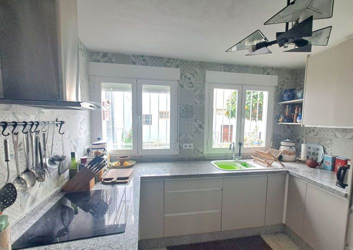 Image No.7-4 Bed Townhouse for sale