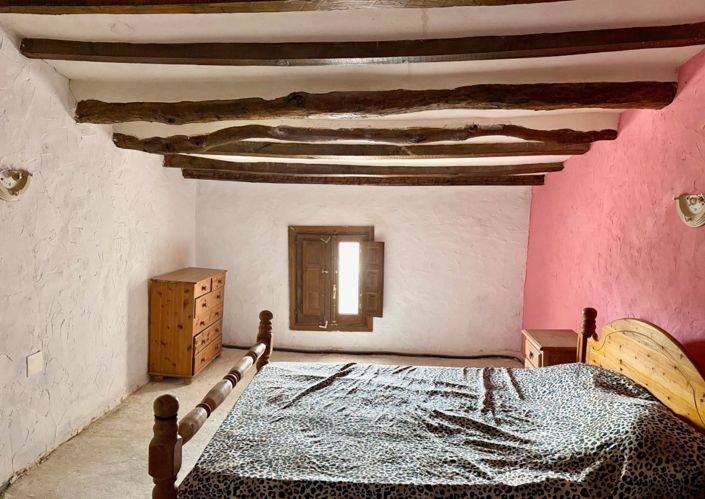 Image No.25-5 Bed Country House for sale