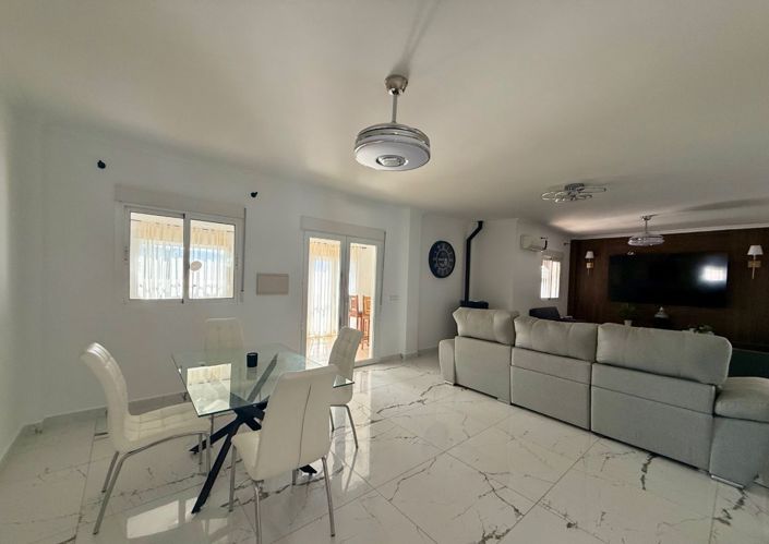 Image No.12-3 Bed Villa for sale