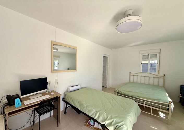 Image No.24-3 Bed Villa for sale