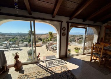 0932b4cb995a689aa81a7c5b2a1f395178341