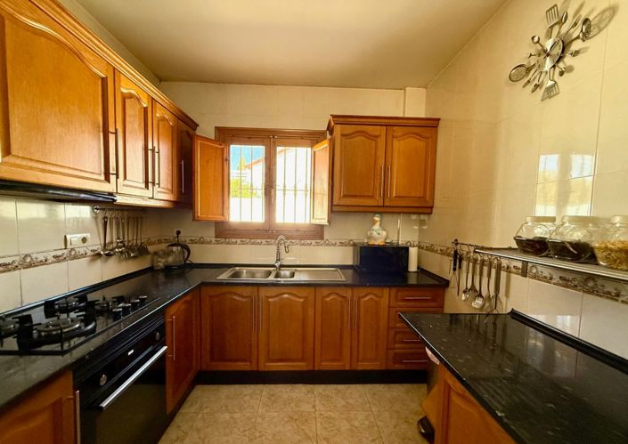 Image No.10-2 Bed Villa for sale