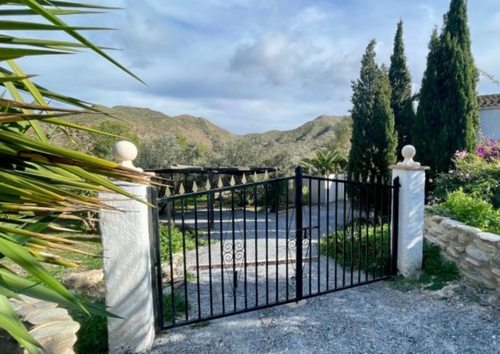 Image No.6-4 Bed Country House for sale