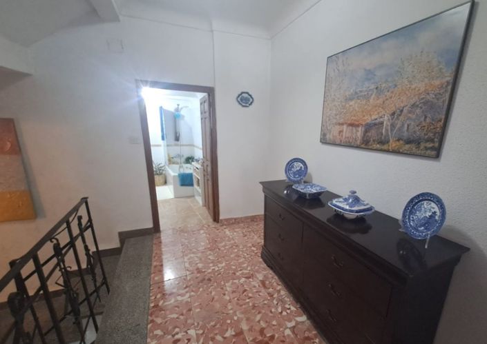 Image No.14-3 Bed Townhouse for sale