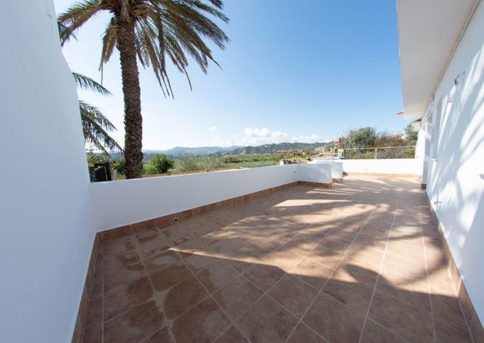 Image No.18-2 Bed Country House for sale