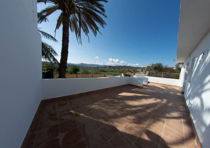 Image No.19-2 Bed Country House for sale