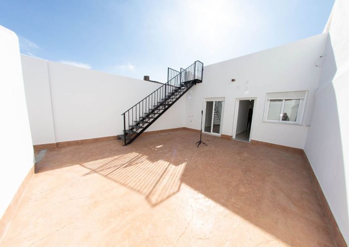 Image No.7-2 Bed Country House for sale