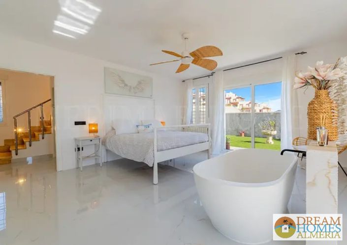 Image No.19-4 Bed Villa for sale