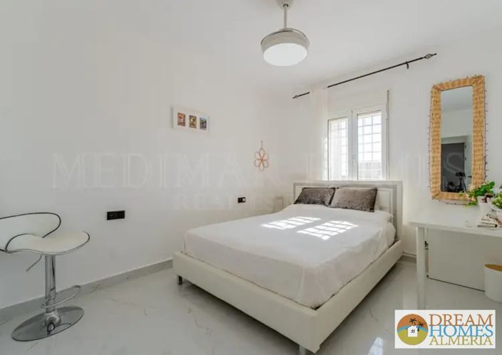Image No.24-4 Bed Villa for sale