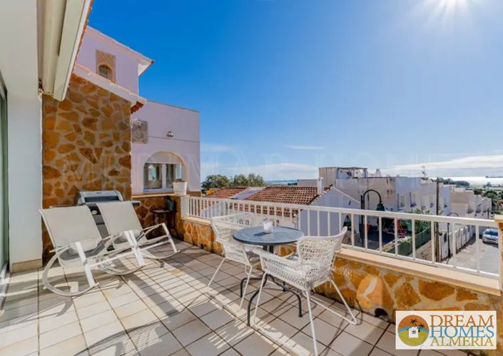 Image No.3-4 Bed Villa for sale