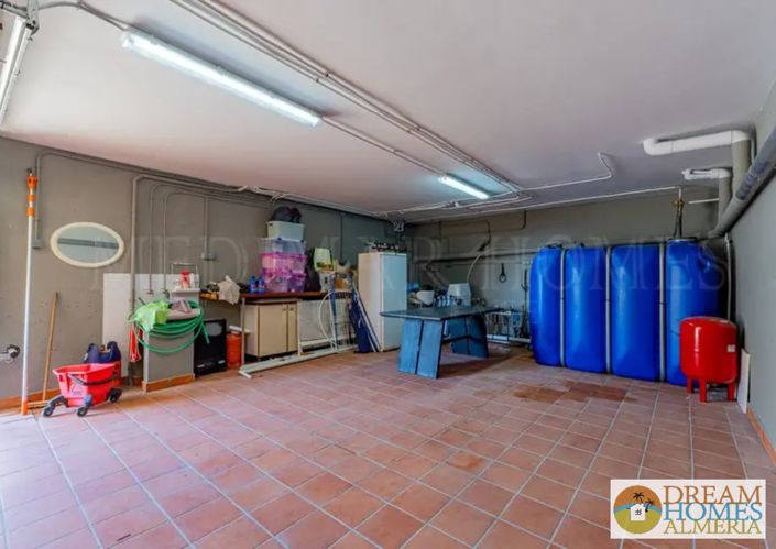Image No.32-4 Bed Villa for sale