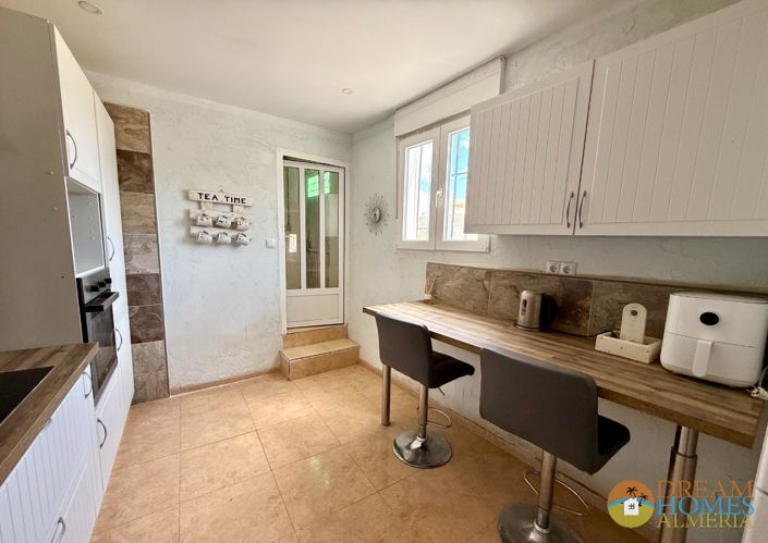 Image No.17-3 Bed Country House for sale