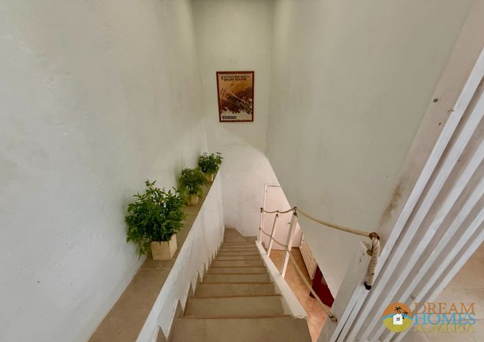 Image No.24-3 Bed Country House for sale