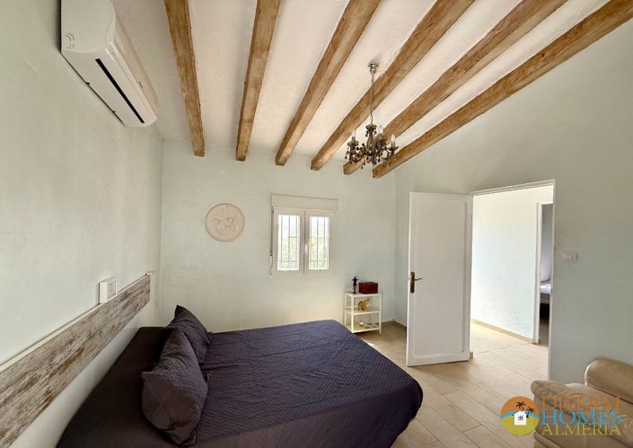 Image No.26-3 Bed Country House for sale