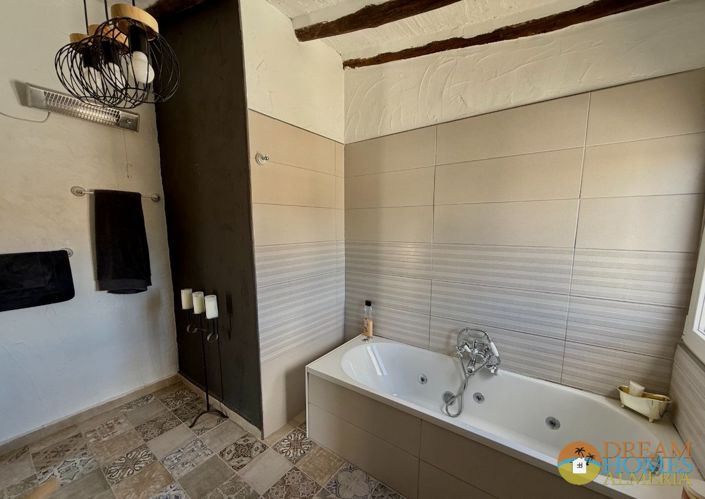 Image No.33-3 Bed Country House for sale